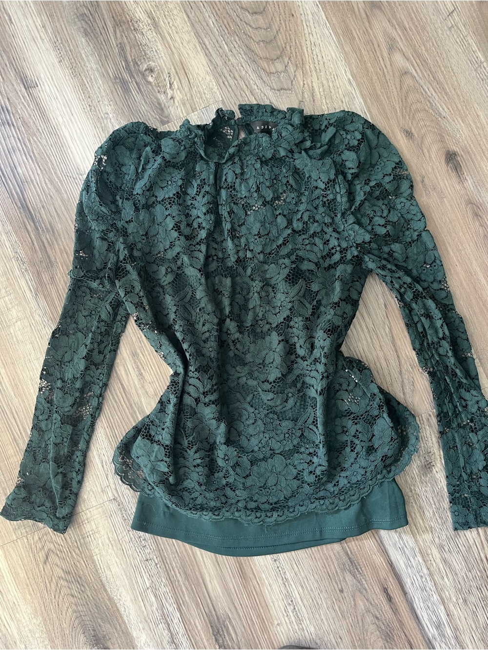 Adiva Emerald Green Lace Long-Sleeve Blouse